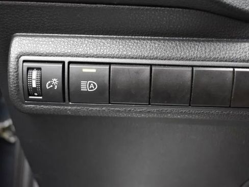 Used 2023 Toyota Corolla LE image 21