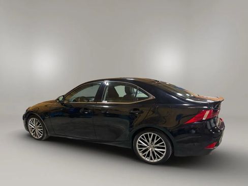 Used 2016 Lexus IS 300 AWD image 8