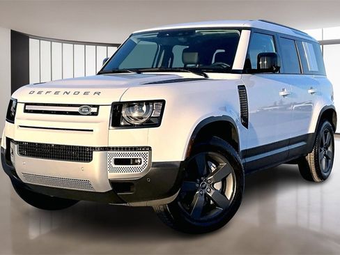 Used 2025 Land Rover Defender 110 S image 1