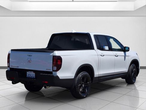 Certified 2023 Honda Ridgeline Black Edition image 5
