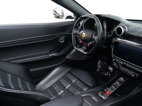 Used 2022 Ferrari Portofino M image 30