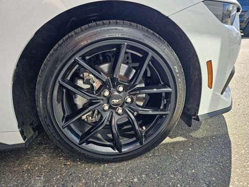 Used 2024 Ford Mustang Coupe RWD image 8