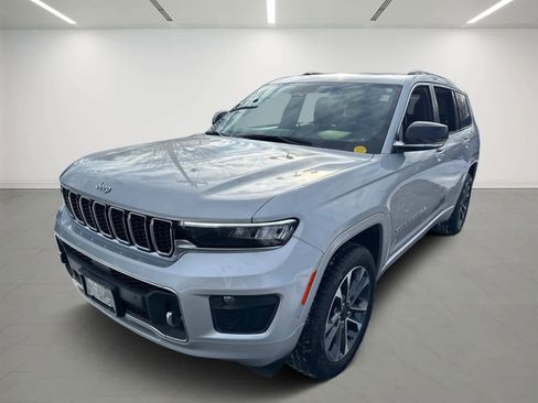 Used 2021 Jeep Grand Cherokee L Overland w/ Luxury Tech Group IV image 2