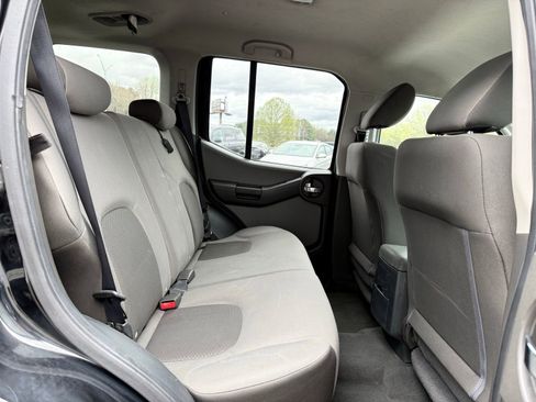 Used 2011 Nissan Xterra X AWD/4WD image 19