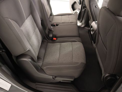 Used 2025 GMC Acadia Elevation image 14