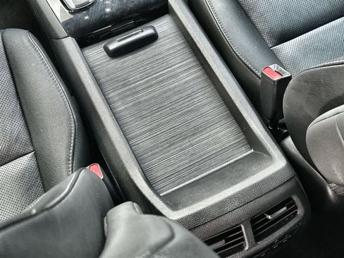 Used 2021 Honda Pilot Elite image 16