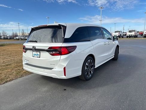 New 2026 Honda Odyssey Elite image 3
