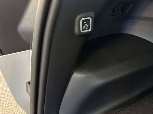 New 2026 Jeep Cherokee Limited image 5