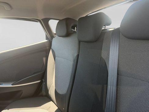 Used 2014 Hyundai Accent GS FWD image 31