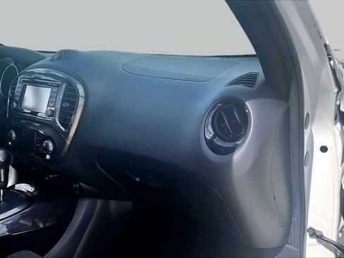 Used 2015 Nissan Juke NISMO RS w/ Interior Illumination Package AWD/4WD image 17