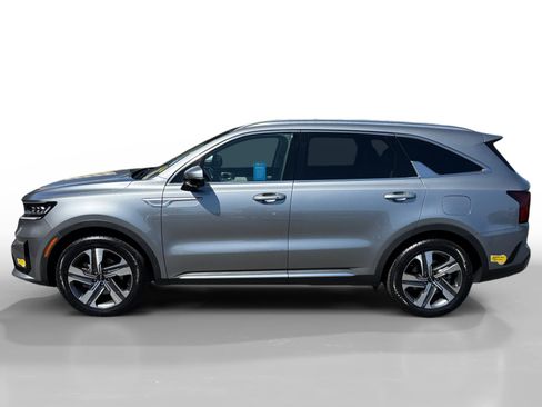 Used 2022 Kia Sorento SX Prestige w/ Panoramic Sunroof Package AWD/4WD image 2