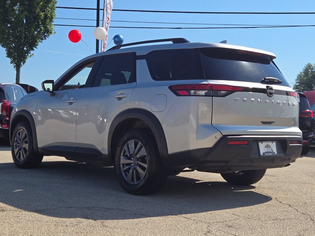 Used 2025 Nissan Pathfinder SV AWD/4WD image 17