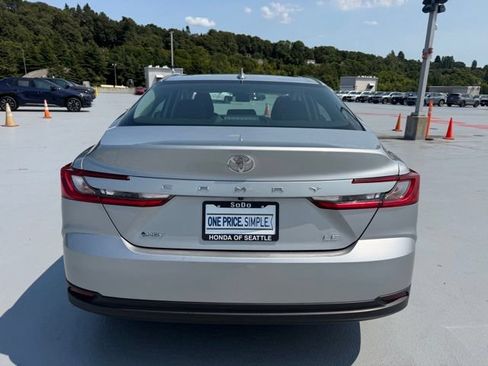Used 2025 Toyota Camry LE FWD image 4
