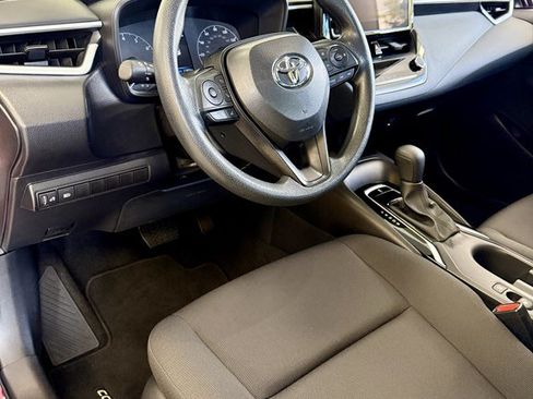 Used 2025 Toyota Corolla LE FWD image 13