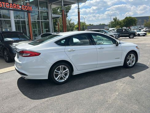 Used 2018 Ford Fusion S FWD image 3