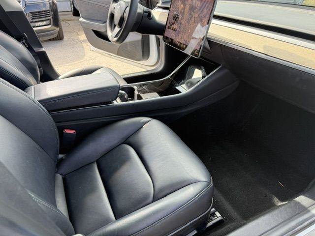 Used 2019 Tesla Model 3 Standard Range Plus RWD image 16