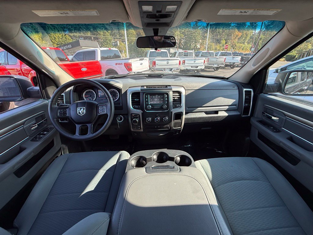 Used 2018 RAM 1500 Classic SLT AWD/4WD image 11