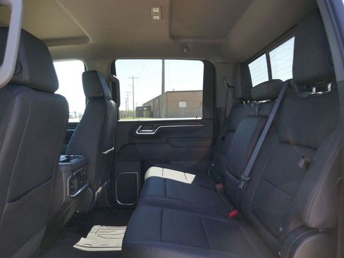 New 2026 GMC Sierra 2500 SLT w/ SLT Premium Package AWD/4WD image 15