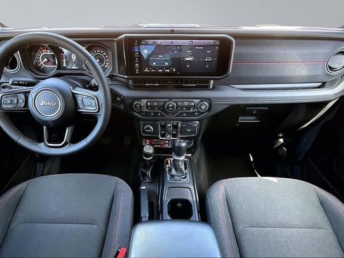 Certified 2025 Jeep Wrangler Unlimited Rubicon w/ Convenience Group AWD/4WD image 9