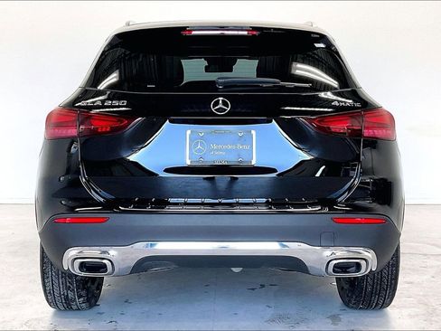 Used 2026 Mercedes-Benz GLA 250 4MATIC image 4