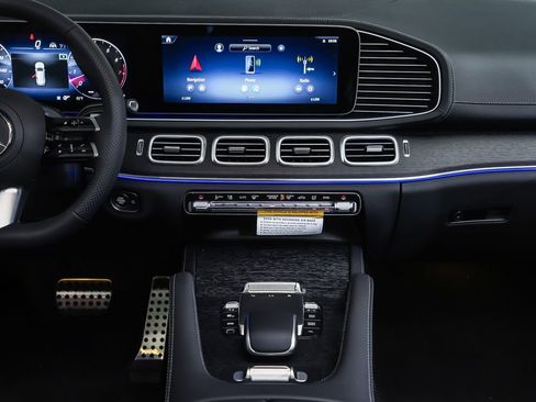 New 2026 Mercedes-Benz GLS 450 4MATIC image 17
