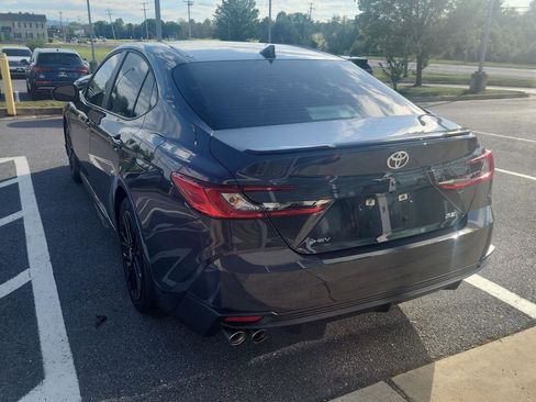 Used 2025 Toyota Camry SE w/ Convenience Package FWD image 5