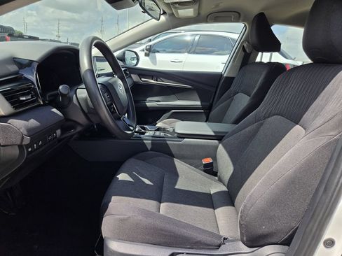 Used 2025 Toyota Camry LE FWD image 27