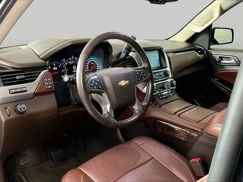 Used 2018 Chevrolet Tahoe Premier RWD image 16