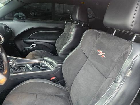 Used 2015 Dodge Challenger R/T Plus image 18