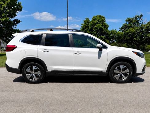 Used 2022 Subaru Ascent Premium w/ Convenience Package AWD/4WD image 3