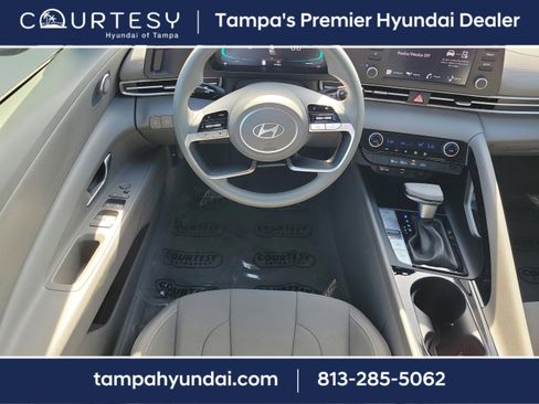 Certified 2025 Hyundai Elantra Blue image 9