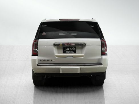 Used 2019 GMC Yukon XL Denali AWD/4WD image 4