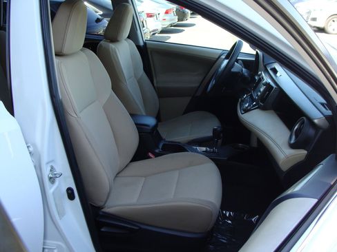 Used 2013 Toyota RAV4 XLE image 10
