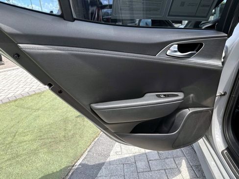 Used 2022 Kia Stinger GT1 RWD image 12