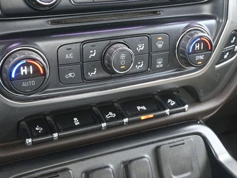 Used 2016 Chevrolet Silverado 2500 LTZ w/ LTZ Plus Package image 23