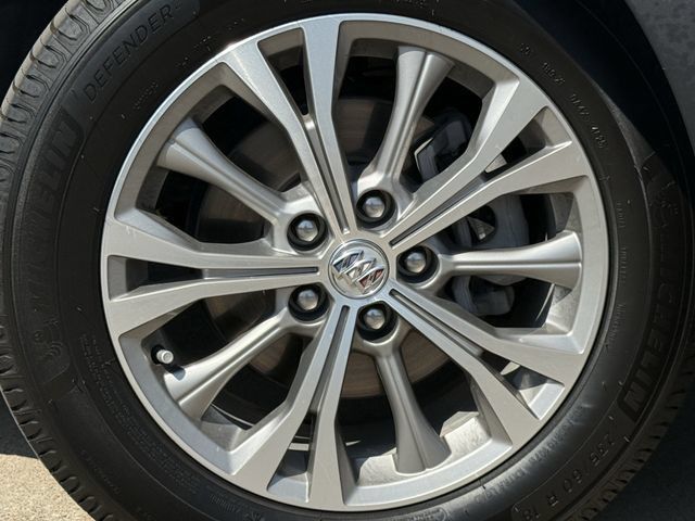 Certified 2022 Buick Envision Preferred FWD image 10