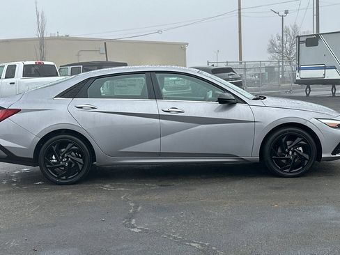 New 2026 Hyundai Elantra SEL Sport Premium image 3