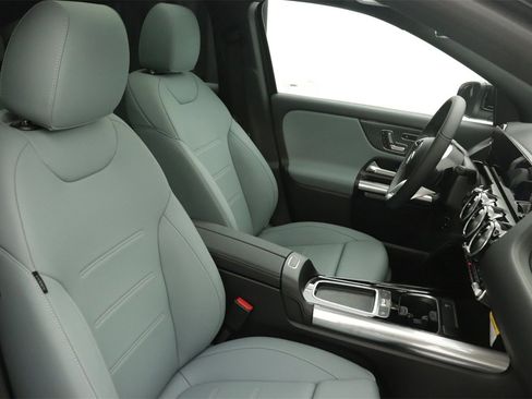 New 2026 Mercedes-Benz GLA 250 image 9