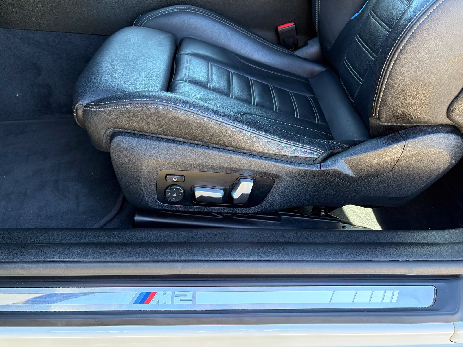 Used 2024 BMW M2 RWD image 29