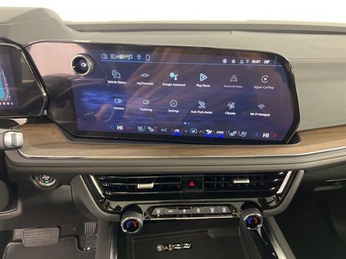 New 2026 Chevrolet Suburban High Country image 23