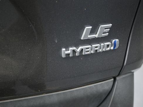 Used 2024 Toyota RAV4 LE image 37