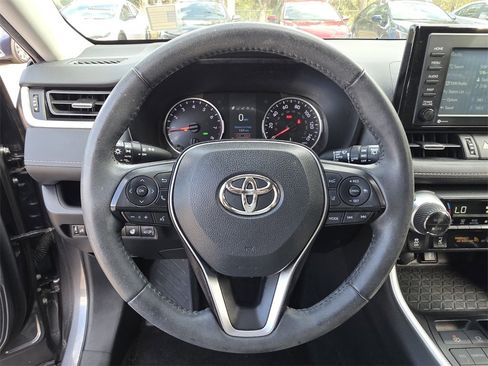 Certified 2020 Toyota RAV4 XLE Premium image 29