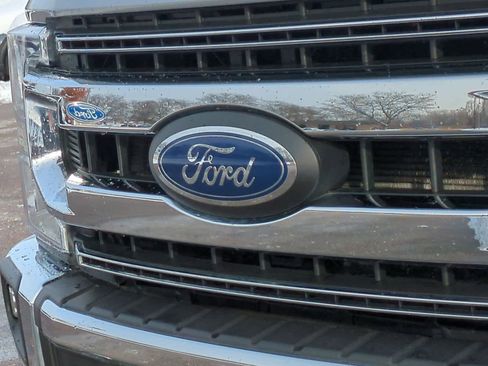 Used 2020 Ford F250 XLT w/ XLT Premium Package image 12