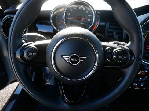 Used 2021 MINI Cooper 2-Door Hardtop w/ Storage Package image 24