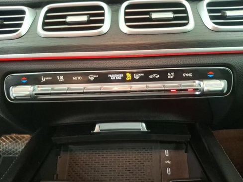 Used 2025 Mercedes-Benz GLE 350 4MATIC image 35