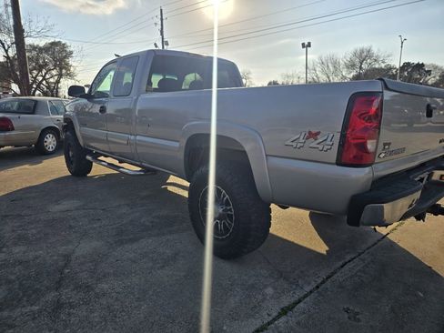 Used 2005 Chevrolet Silverado 2500 LS image 7