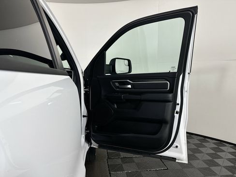 Used 2023 RAM 1500 Big Horn AWD/4WD image 32