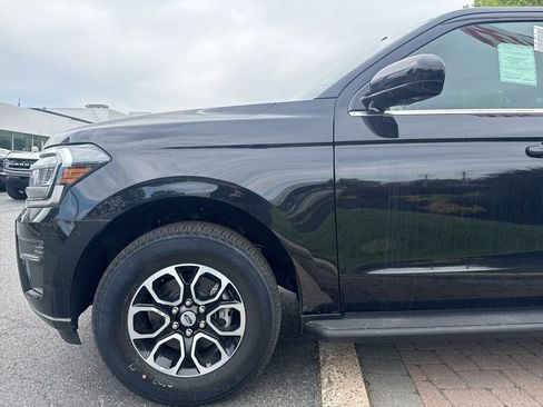 Used 2024 Ford Expedition XL AWD/4WD image 6