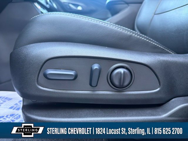 Used 2022 GMC Terrain SLT w/ Infotainment Package II AWD/4WD image 27