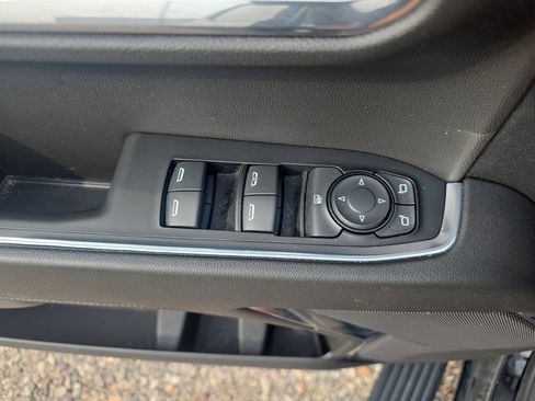 Used 2024 Chevrolet Silverado 1500 LT AWD/4WD image 29